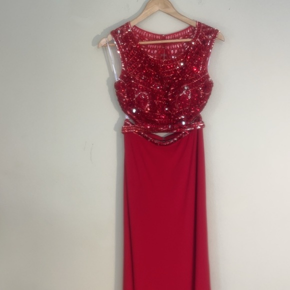 Sherri Hill Prom Dress Two Piece Beaded Red Sequin 6 - Picture 3 of 12